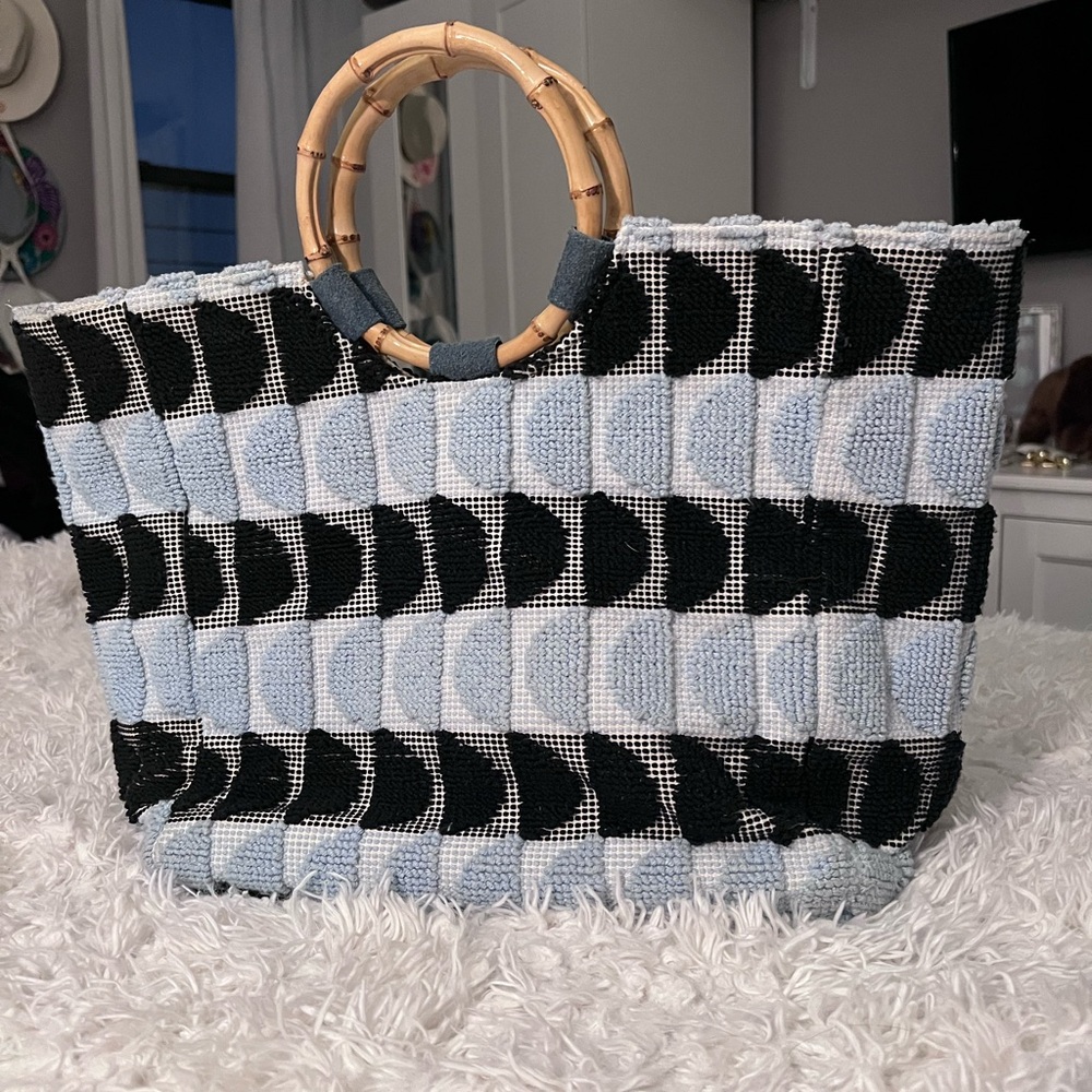 Isola Casa Carlotta Medium Tote Bag - Picture 2 of 16